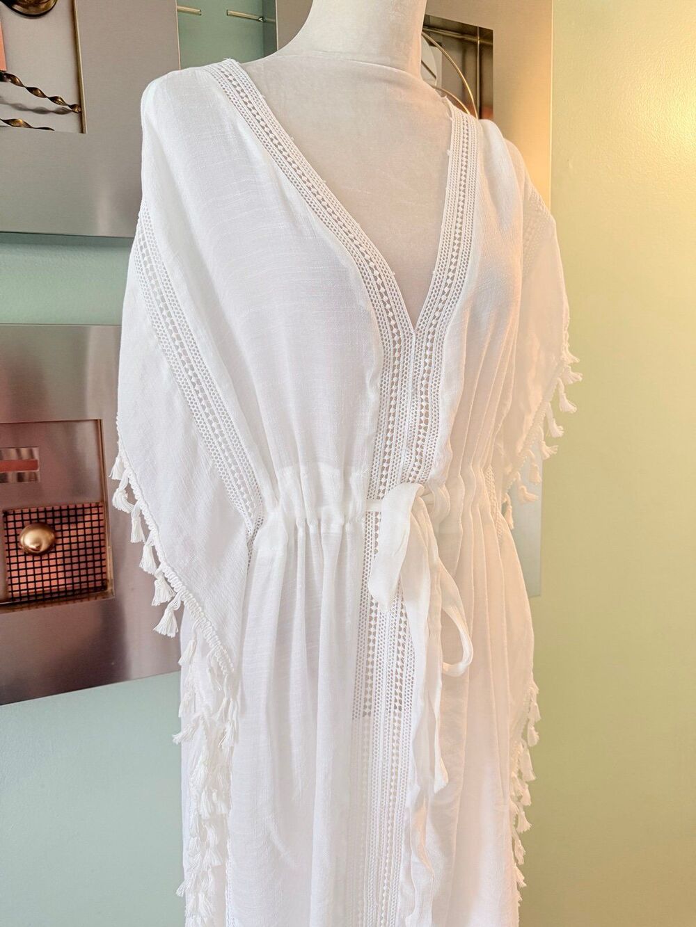 Cupshe tassel trim coverup - Picture 4 of 9